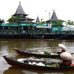 RESENSI BUKU :  ISLAM DAN MASYARAKAT BANJAR  Diskripsi dan Analisa Kebudayaan Banjar